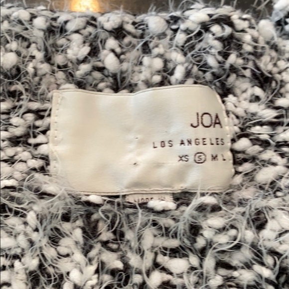 Revolve J.O.A Two Tone Sweater SZ S - Picture 2 of 6